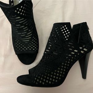 Vince Camuto Allistan, Size 11, peep toe high heel suede booties. NEVER WORN.